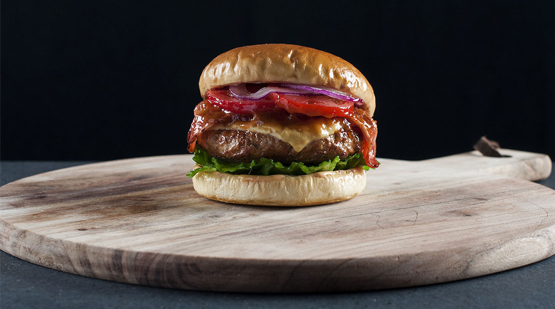 Falsk burgare tillverkad till en burgerkedja