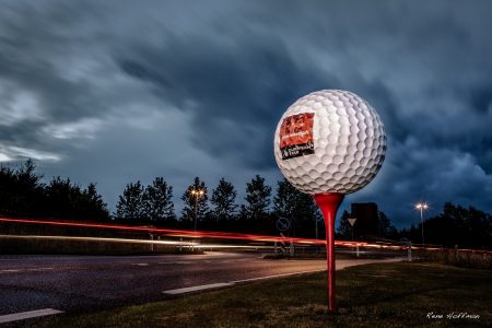 Jättegolfboll i glasfiber till turneringen Made in Denmark