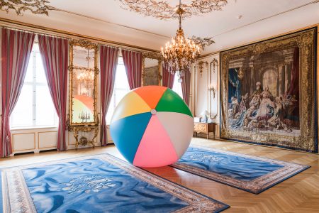 Jättestor badboll till Carte Blance på Franska Ambassaden